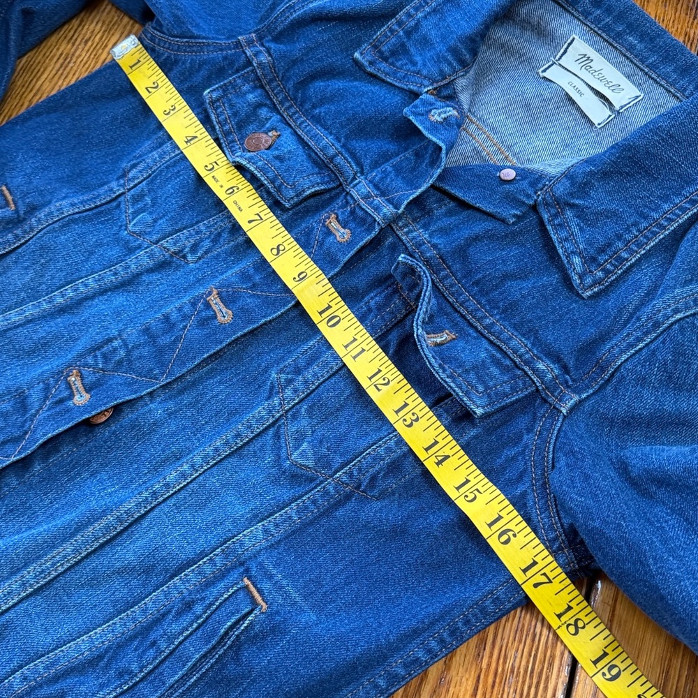 Madewell Denim Classic style jacket. Washed look with copper buttons. Small. - Picture 6 of 15